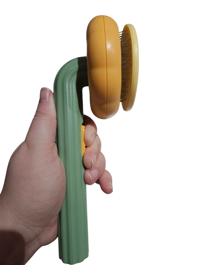 Pumpkin Pet Brush image 1